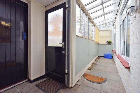 50 Beechings Way, Gillingham, ME8 6LX
