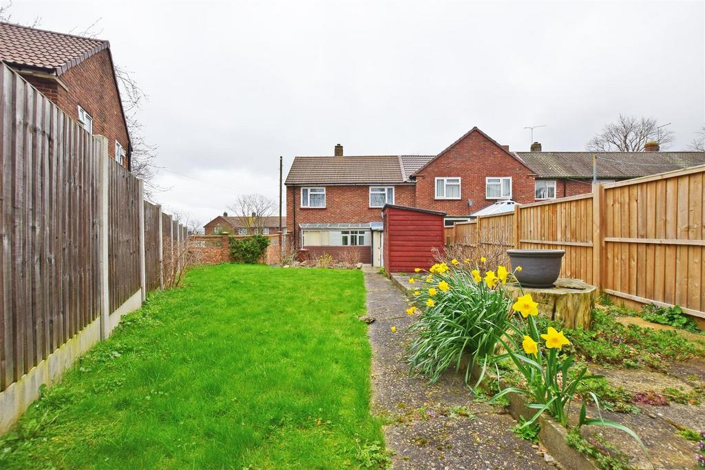 Beechings Way, Gillingham 2 bed end of terrace house £275,000