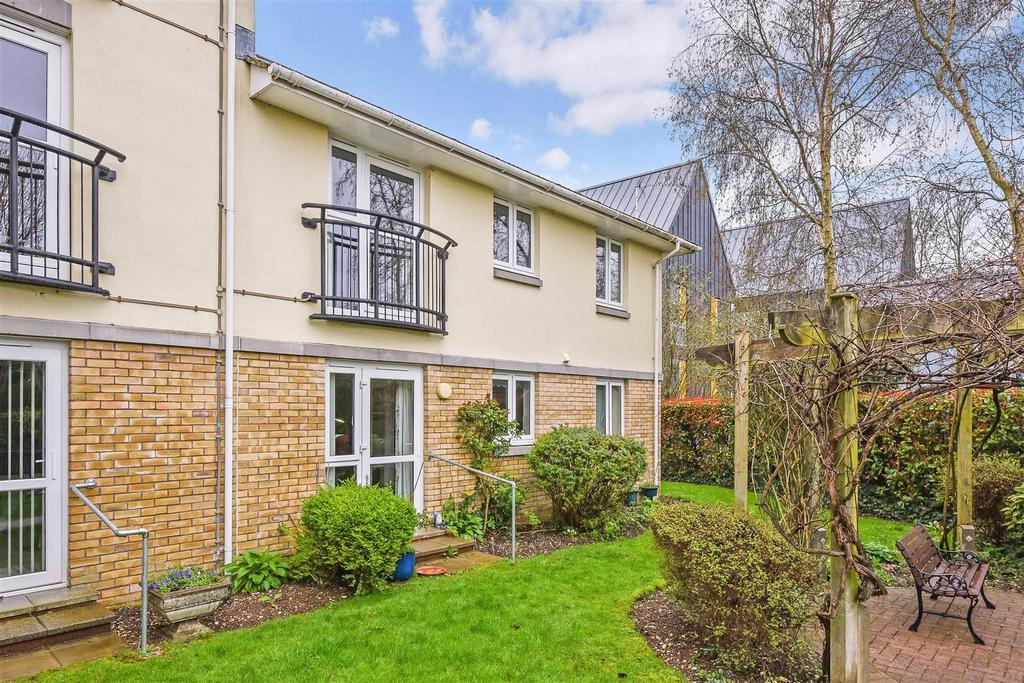 Old Winton Road, Andover 1 bed retirement property for sale £120,000