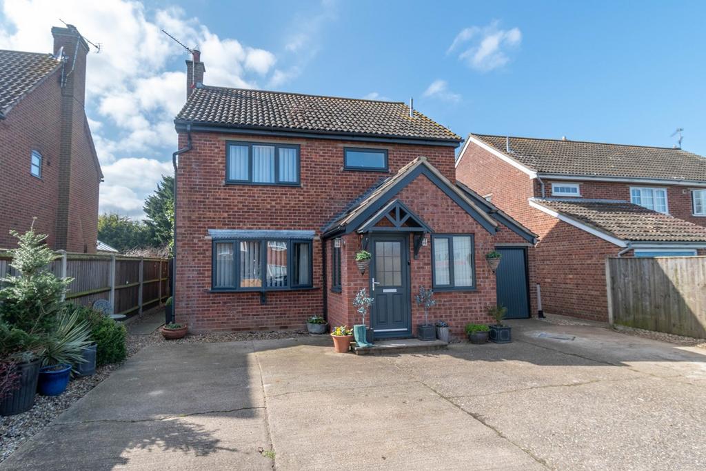 Smiths Lane, Fakenham, NR21 4 bed detached house for sale £450,000