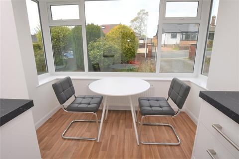 2 bedroom bungalow for sale - Moseley Wood Crescent, Cookridge, Leeds