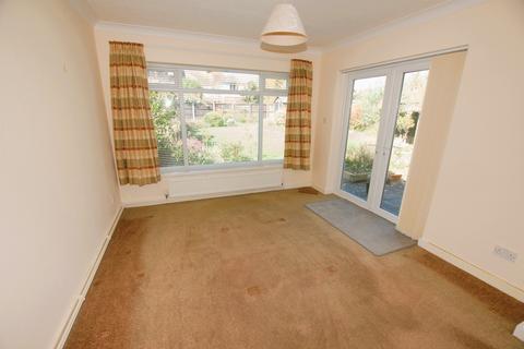 33 Castle Avenue, Hythe, CT21 5HD