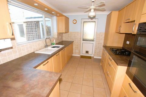 33 Castle Avenue, Hythe, CT21 5HD