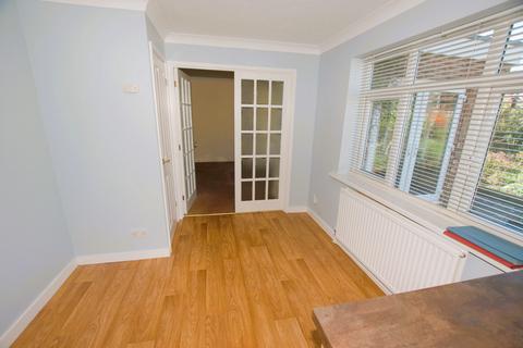 33 Castle Avenue, Hythe, CT21 5HD