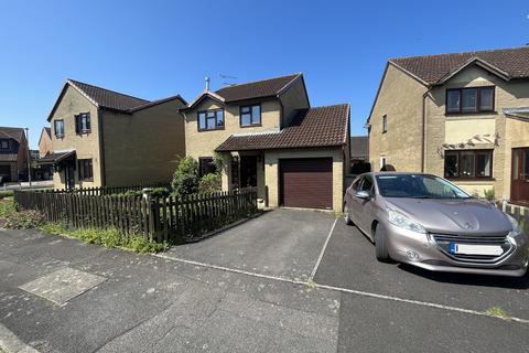 2 Black Lawn, Gillingham, SP8 4SD