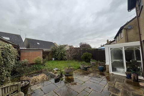 2 Black Lawn, Gillingham, SP8 4SD