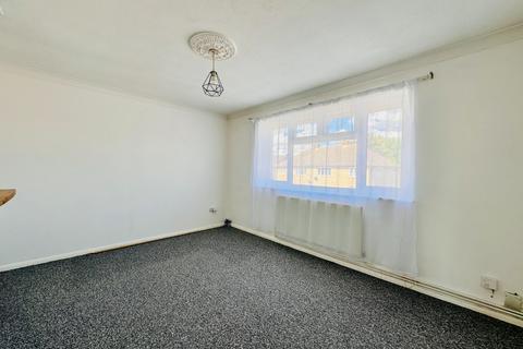 2 bedroom maisonette to rent, Melanie Close, Bexleyheath, Kent, DA7 5JH