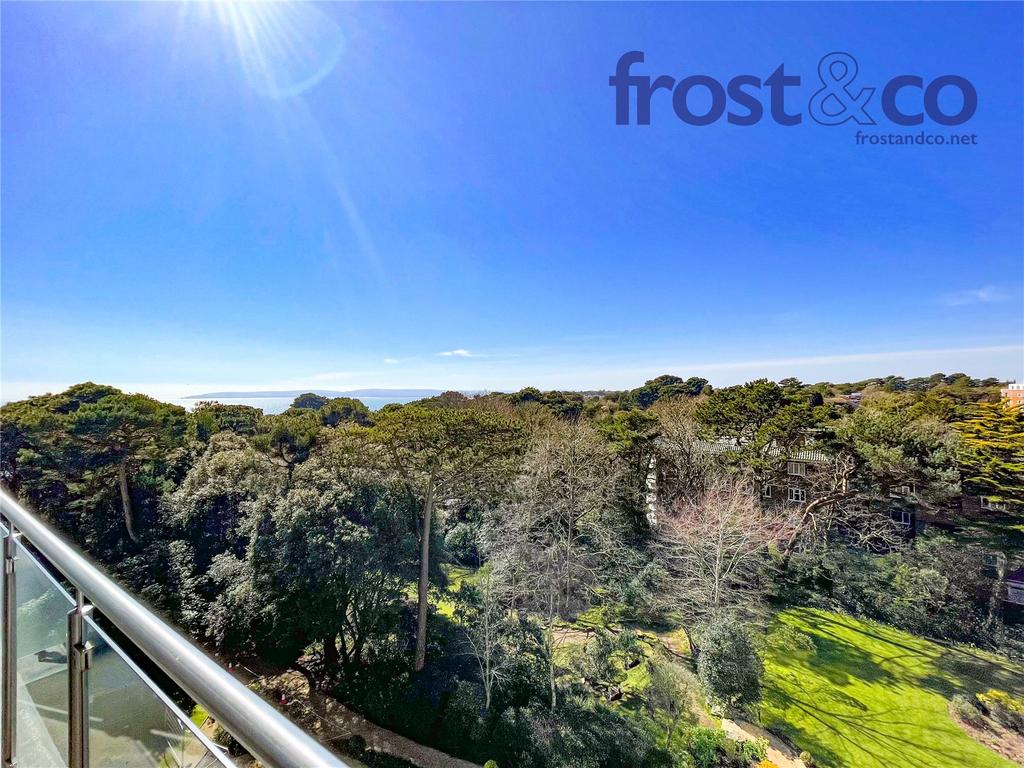 Admirals Walk, West Cliff Road... 1 bed apartment £160,000