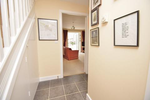 28 Barnsley Way, Bourton On The Water, Cheltenham, GL54 2GA