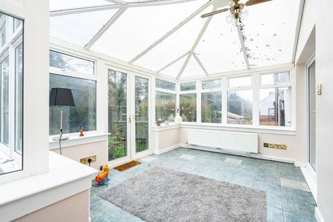 16 Alan Breck Gardens, Edinburgh, EH4 7HU
