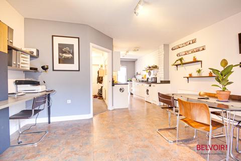 12 Kiln Close, Gloucester, GL1 1GG