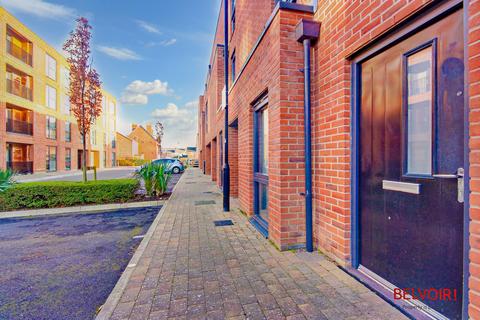 12 Kiln Close, Gloucester, GL1 1GG