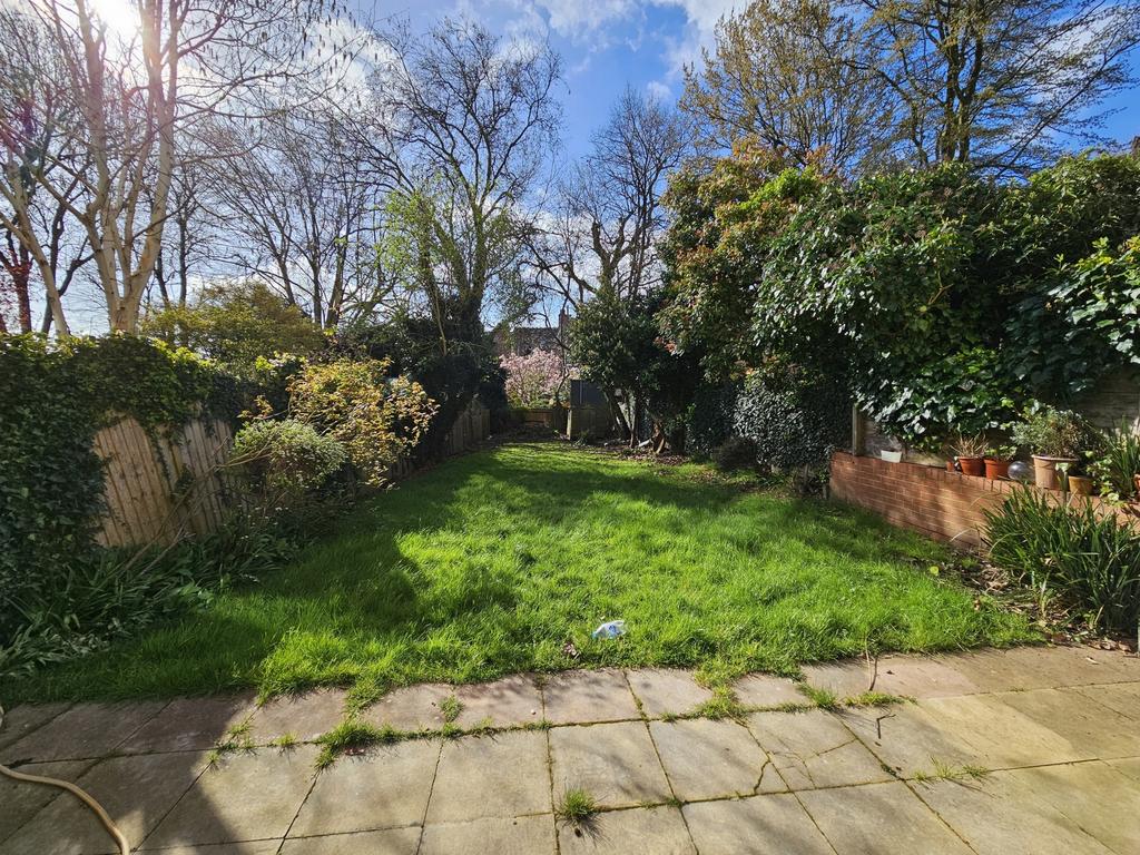 Jacksons Lane, Highgate, N6 2 bed flat £2,990 pcm (£690 pw)