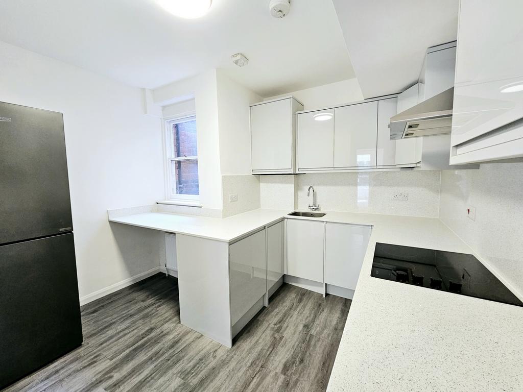 Jacksons Lane, Highgate, N6 2 bed flat £2,990 pcm (£690 pw)