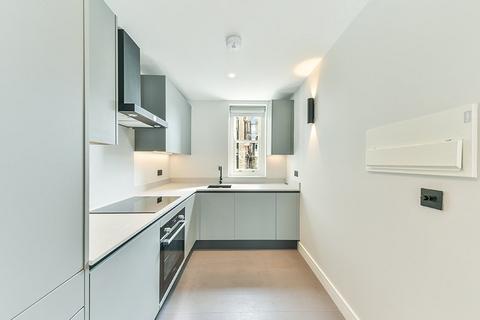 Studio to rent, Shaftesbury Avenue, London, W1D