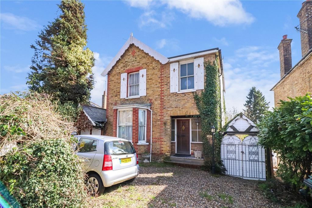 Abbots Road, Abbots Langley, Herts, WD5 4 bed detached house £895,000