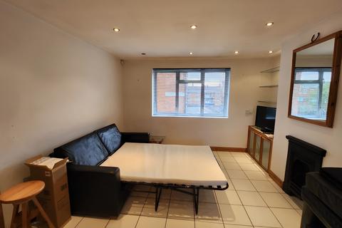 1 bedroom flat to rent, Burns House, N16