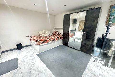 undefined, Studio, Southall, Greater London, UB2