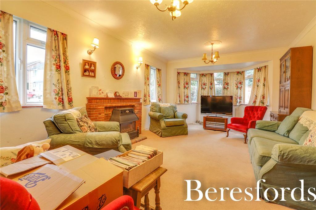 Hall Green Lane, Hutton, CM13 3 bed bungalow for sale £800,000