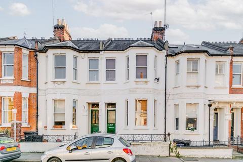 59 The Vineyard, Richmond, TW10 6AS