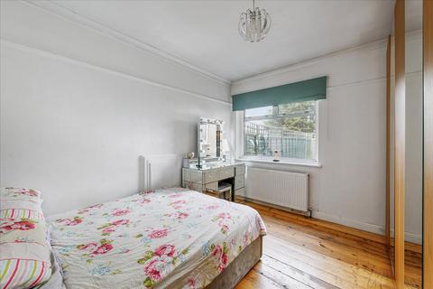 21 Connell Crescent, London, W5 3BH