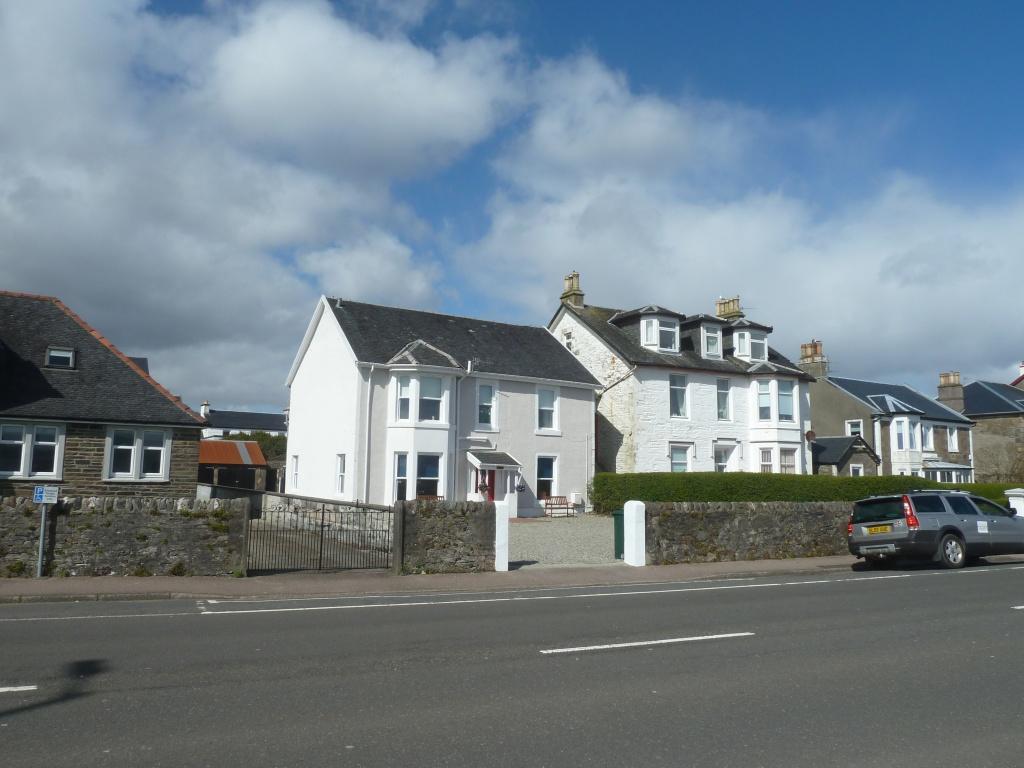 39a Alexandra Parade, Dunoon, PA23 7AF 3 bed flat for sale £260,000