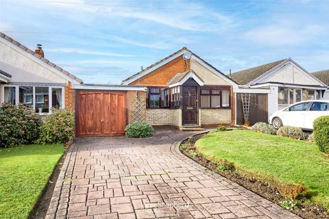 3 bedroom bungalow for sale - Quinton Avenue, Walsall, Staffordshire, WS6