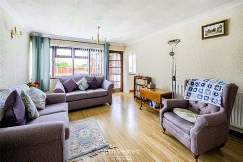 3 bedroom bungalow for sale - Quinton Avenue, Walsall, Staffordshire, WS6