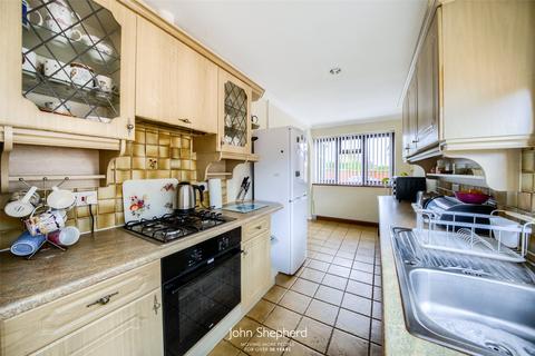 3 bedroom bungalow for sale - Quinton Avenue, Walsall, Staffordshire, WS6