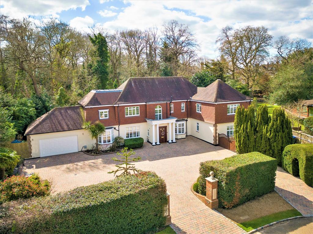 Wilderness Road, Chislehurst, Kent, BR7 5 bed detached house for sale