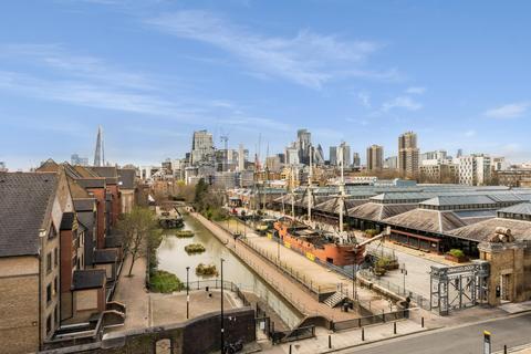 2 bedroom apartment for sale, Park Vista Tower, 21 Wapping Lane, E1W