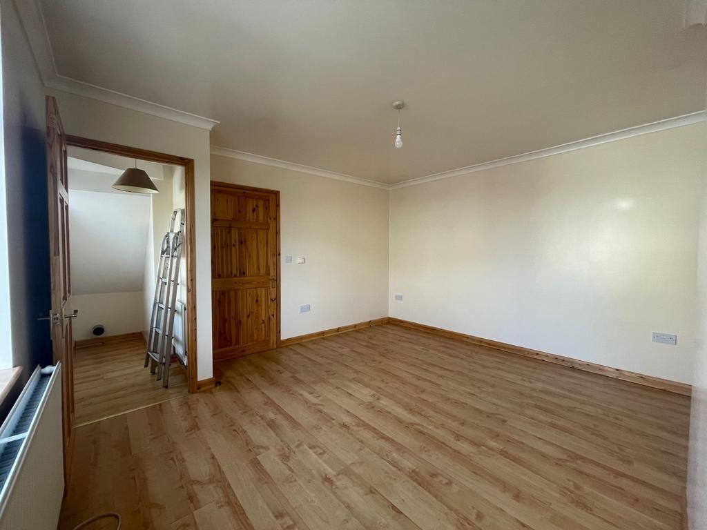 Moorlands, Dyffryn Cellwen, Neath, Neath Port Talbot. 3 bed semi