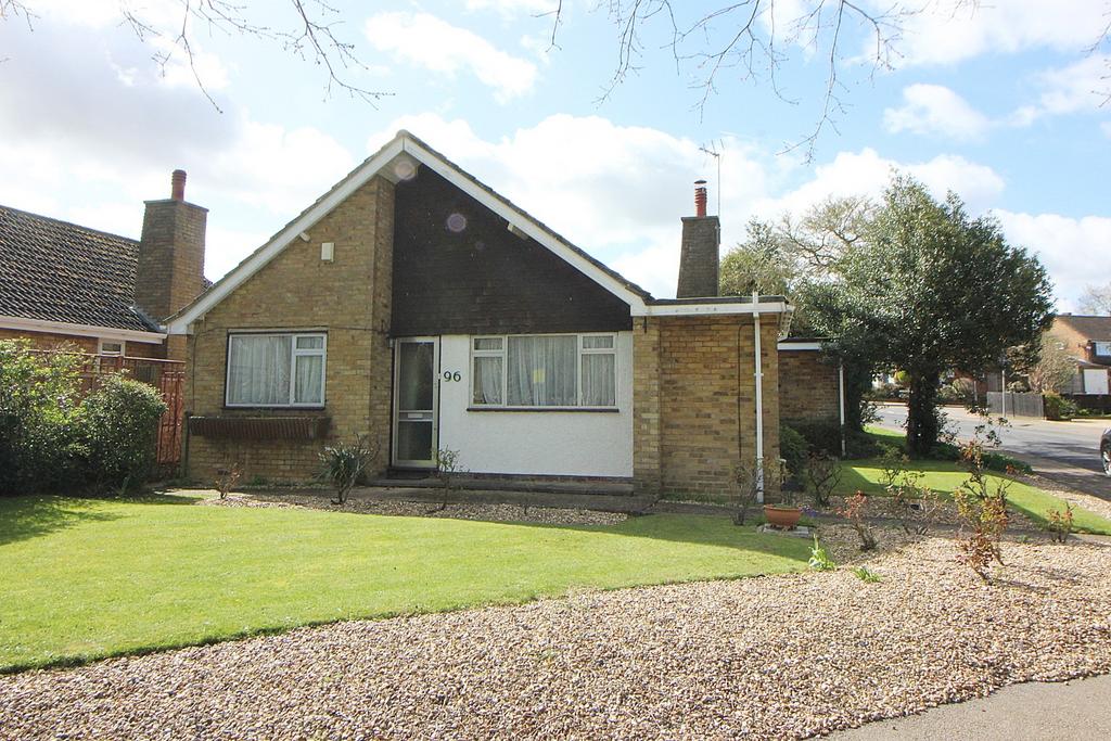 Goswell End Road, Harlington, LU5 6NT 3 bed detached bungalow for sale