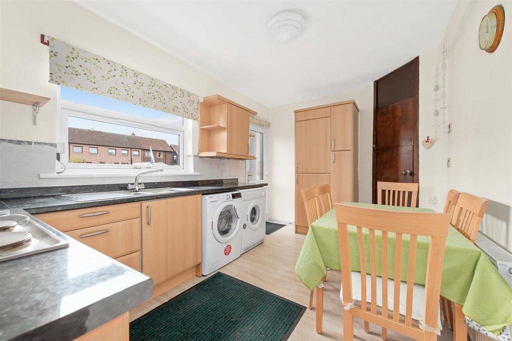 Kitchen/Dining Area