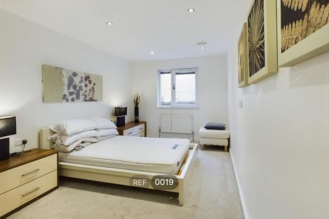 1 bedroom apartment for sale, The Sawmill, Dock Street, HU1