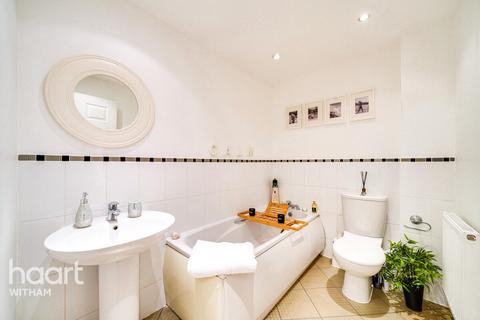 35 Britten Crescent, Witham, CM8 1QE