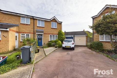 3 bedroom end of terrace house for sale, Redford Close, Feltham, TW13