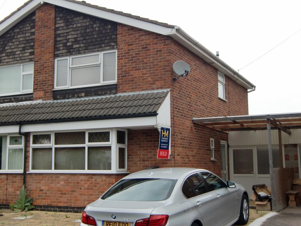 STANCLIFF, LEICESTER, LEICESTERHIRE, LE4 3 bed semidetached house £