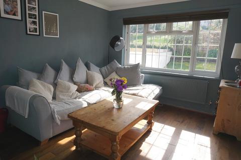 161 Mount Road, Chessington, KT9 1JJ