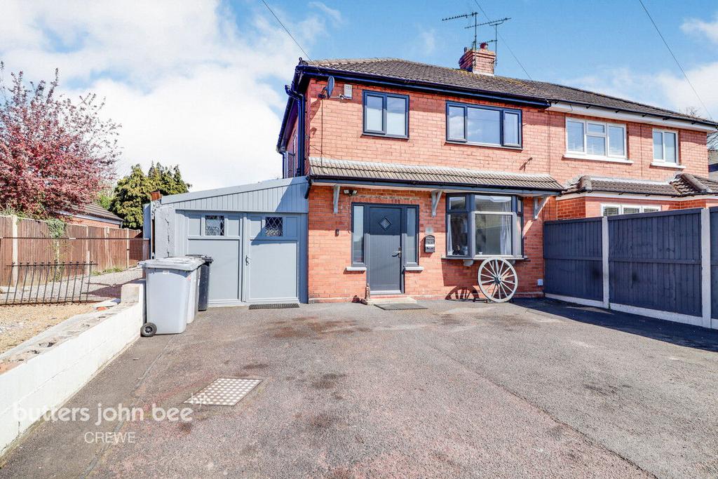 Ellis Street, Crewe 3 bed semidetached house for sale £160,000