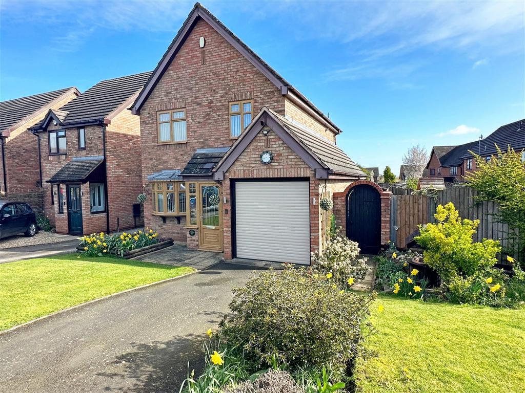 Bramley Drive, Hollywood, B47 5RD 3 bed semidetached house for sale