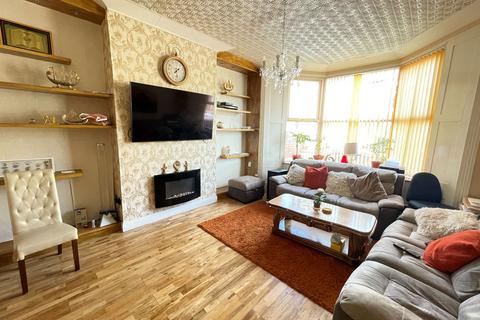 5 bedroom terraced house for sale - Henry Nelson Street, Lawe Top, South Shields, Tyne and Wear, NE33 2EZ