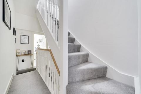 116 Doggett Road, London, SE6 4QB