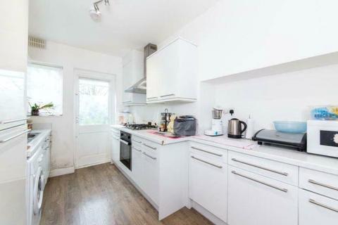 2 bedroom apartment to rent, Denison Close, East Finchley, London, N2
