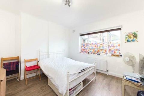 2 bedroom apartment to rent, Denison Close, East Finchley, London, N2