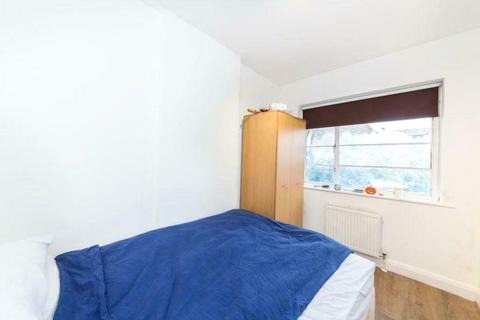 2 bedroom apartment to rent, Denison Close, East Finchley, London, N2