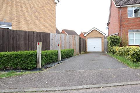 1 Aston Close, Yaxley, Peterborough, PE7 3BF