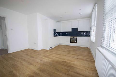 3 bedroom flat to rent, Parsons Green Lane, Fulham, London