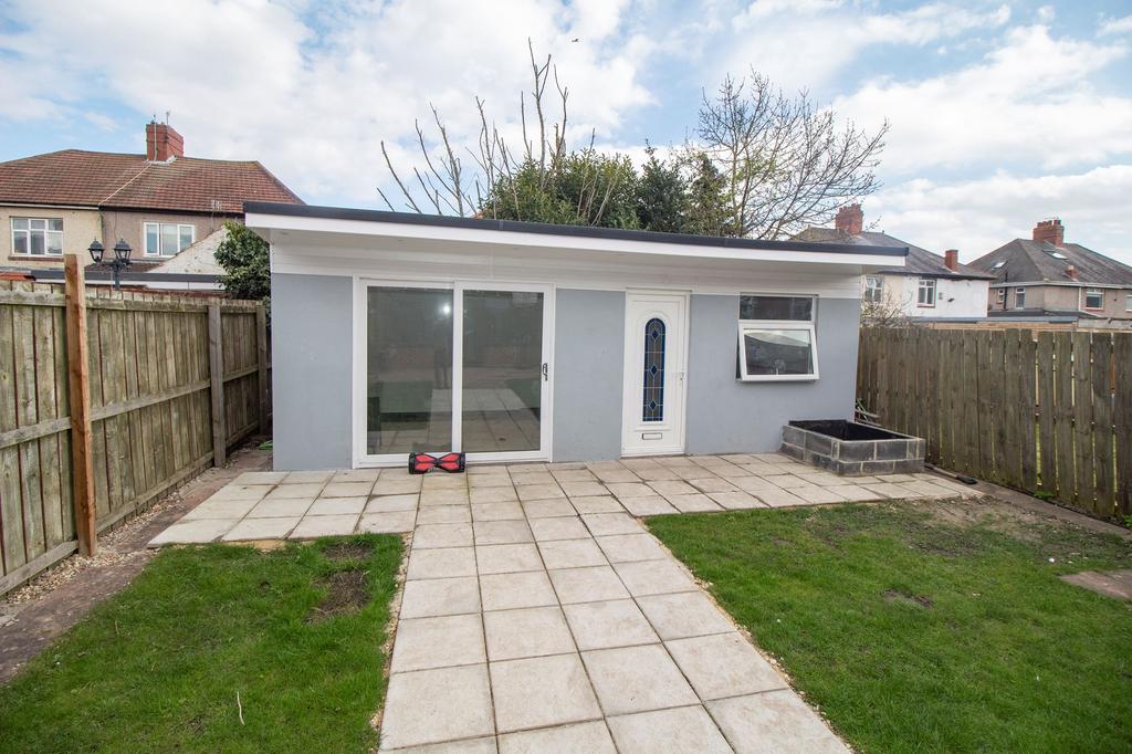 Gowland Avenue, Fenham, Newcastle upon Tyne, Tyne and Wear, NE4 9NH 5