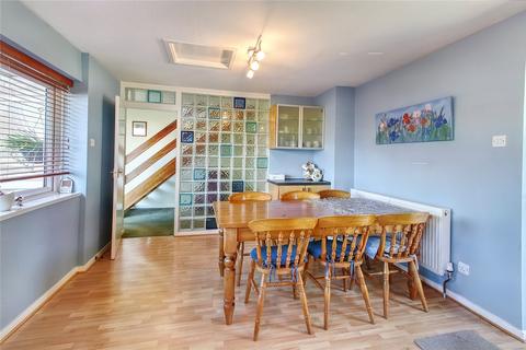 34 Josselin Close, Earls Colne, Colchester, CO6 2SE